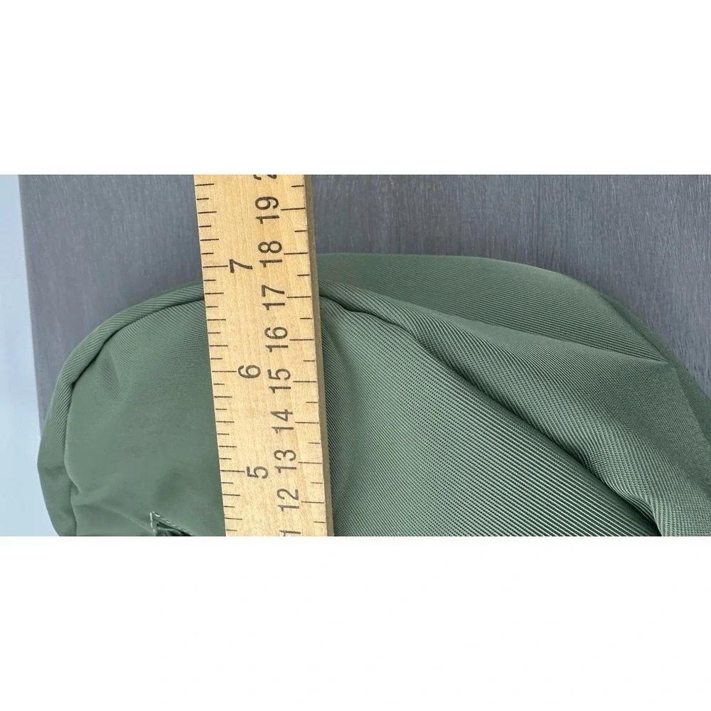 Fabletics The Sling Bag Adjustable Utility Green Zipper New 12X7 - Picture 13 of 15